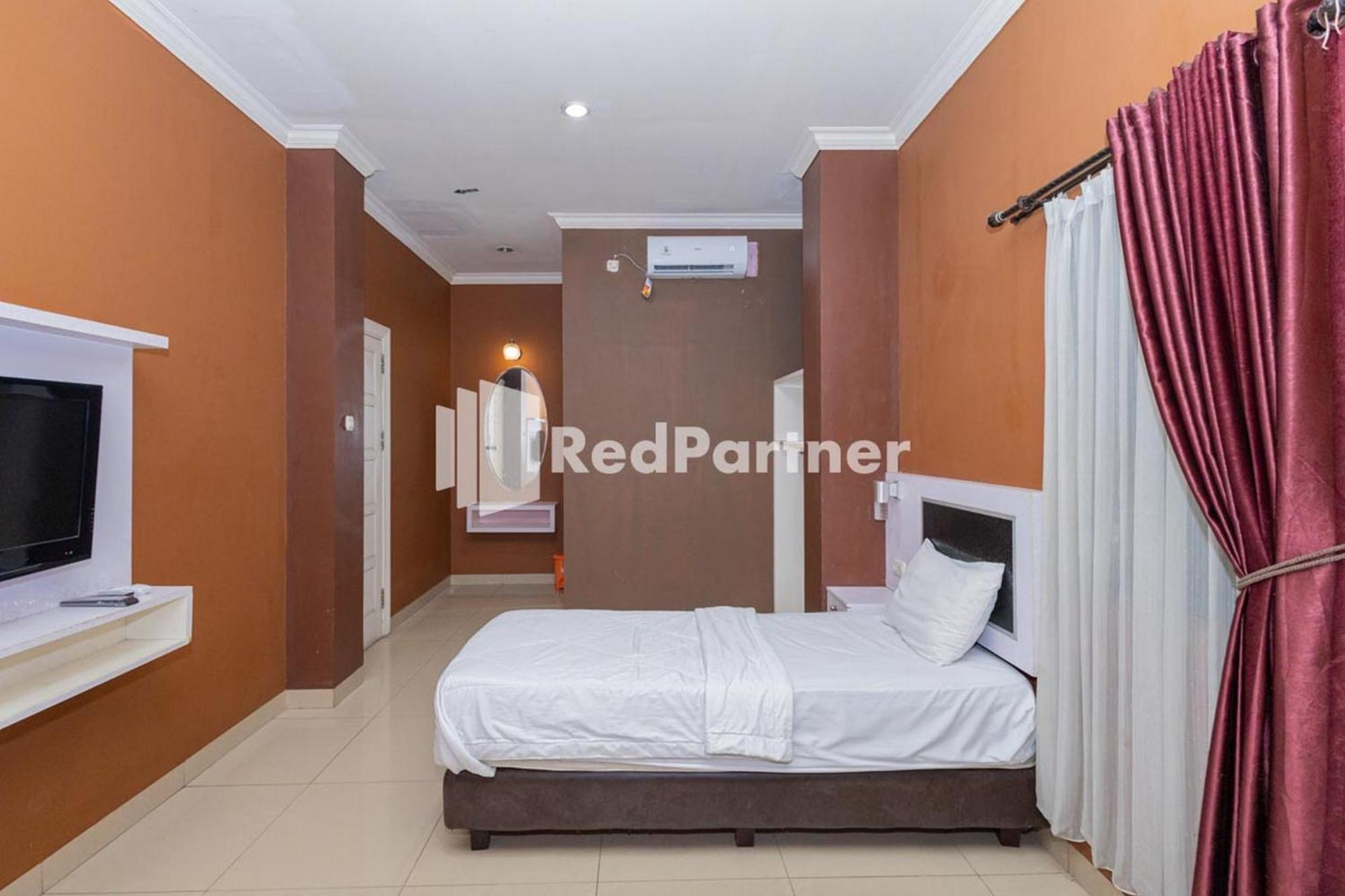 Star Hotel Jaksa Mitra Reddoorz Jakarta Exterior photo