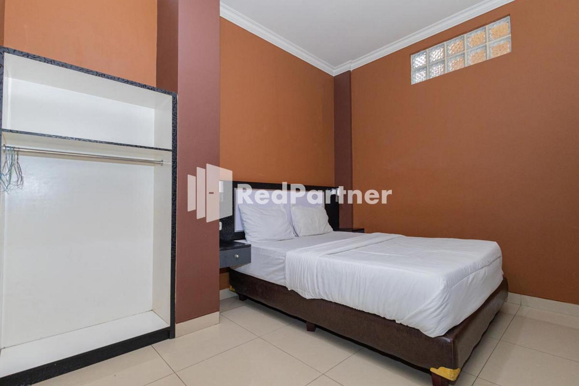 Star Hotel Jaksa Mitra Reddoorz Jakarta Exterior photo
